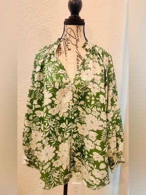 Green Floral V-Neck Long Sleeve Blouse